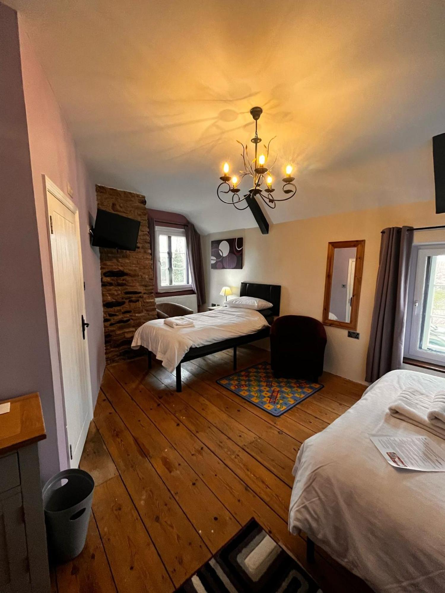 엑스브릿지 Old Manor House B&B 외부 사진