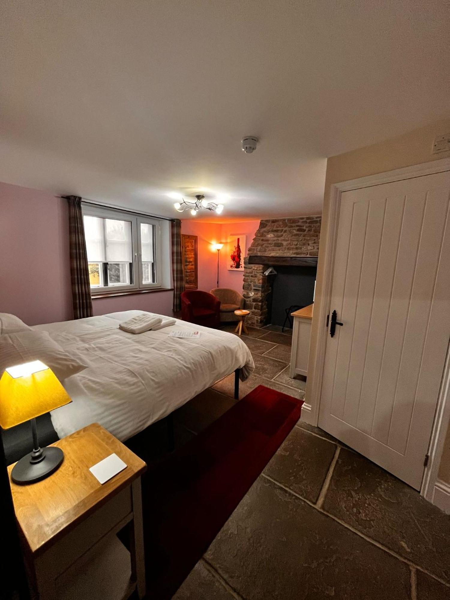 엑스브릿지 Old Manor House B&B 외부 사진